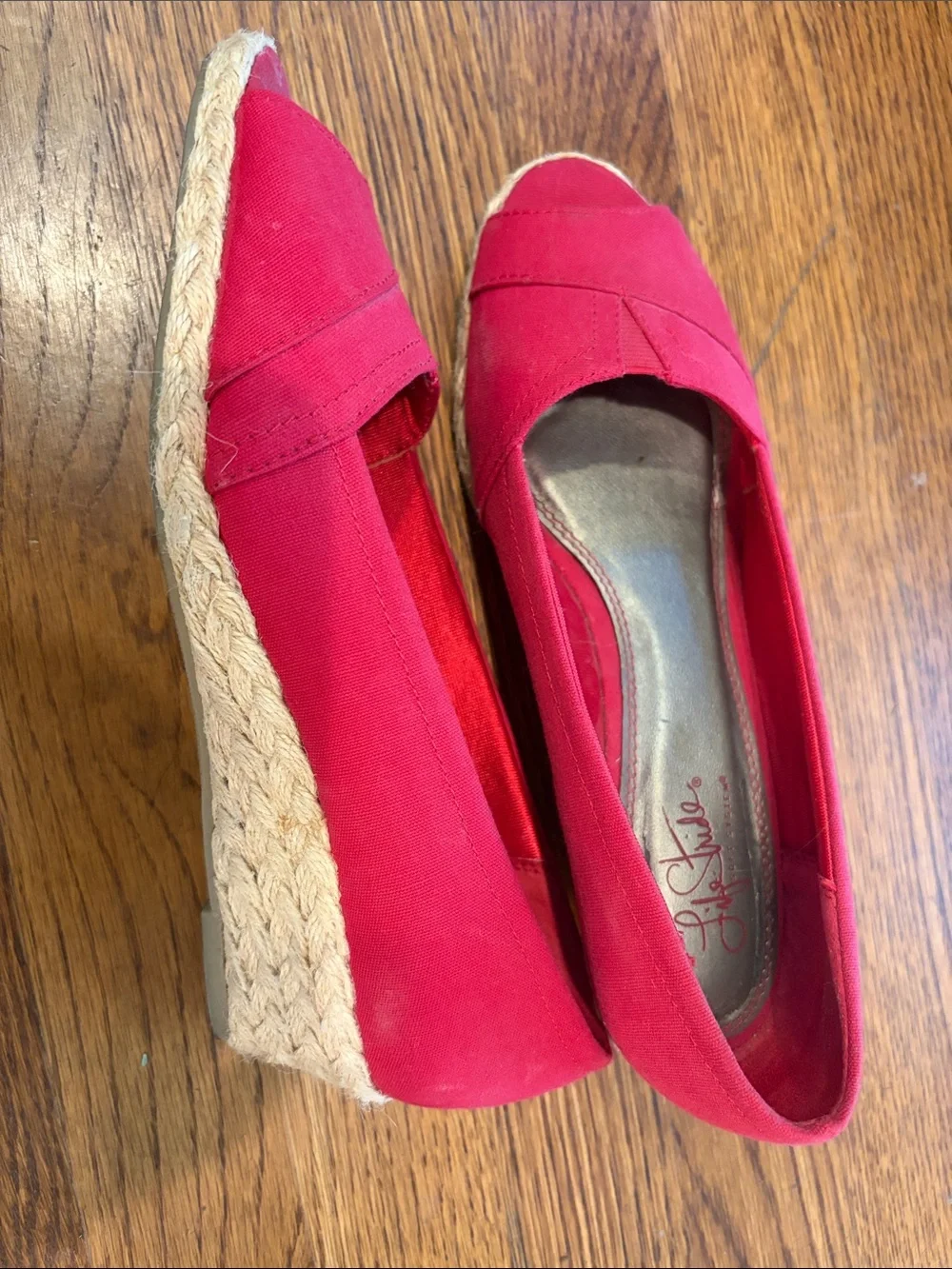 Life Stride bright red